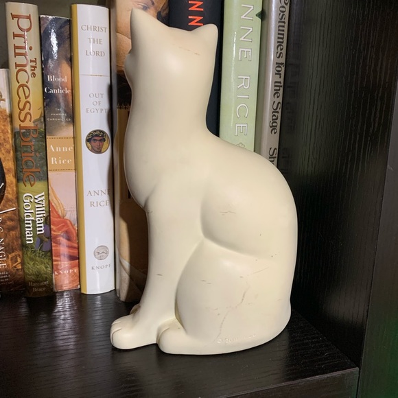Cream Happy Cat Statue - Picture 2 of 10